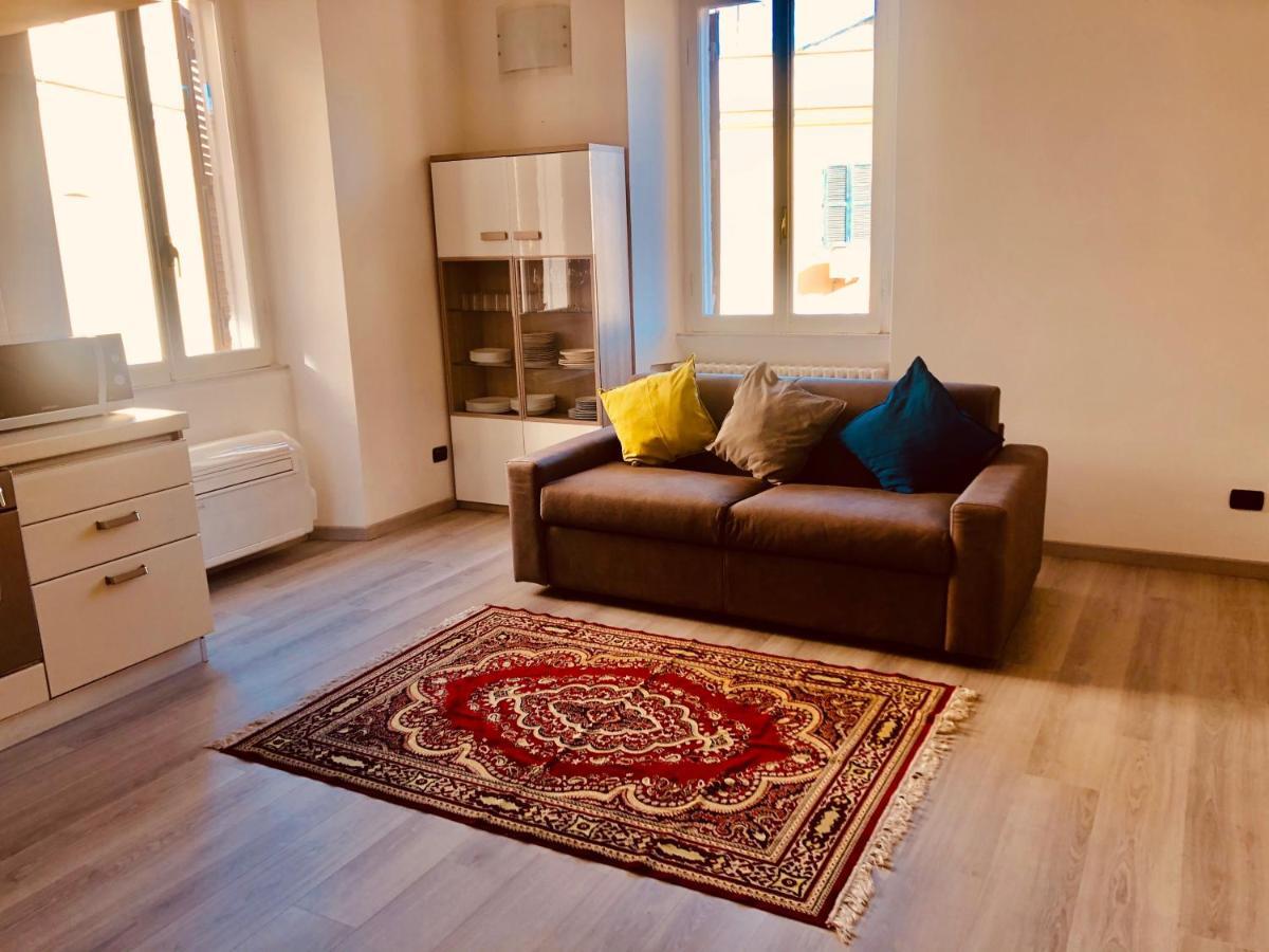 Heart Of Rome Vatican Deluxe New Apartment 1Gb Wifi מראה חיצוני תמונה